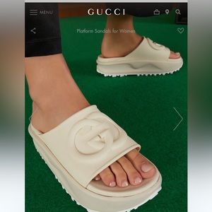 Gucci platform Sandals in off white